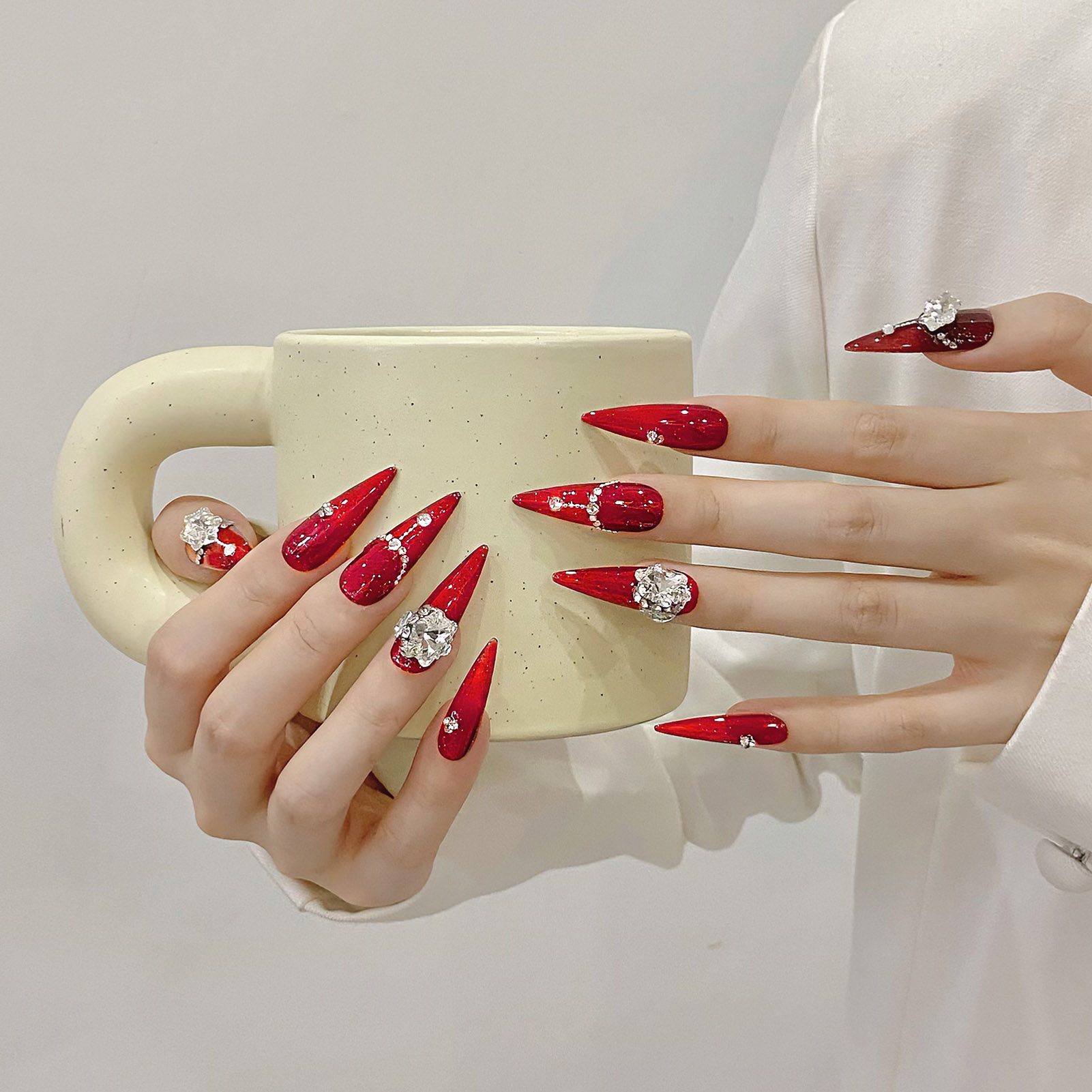 10pcs Handmade Red False Nails - Resin Art Flowers reseña y precio